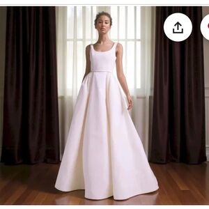 Wedding dress size 8 with pockets new